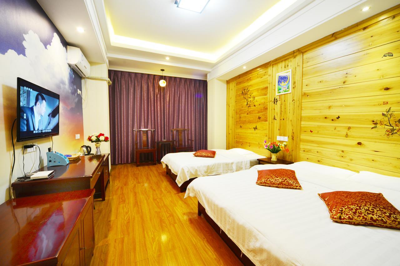 Emeishan Moon Bay Hotel Екстер'єр фото